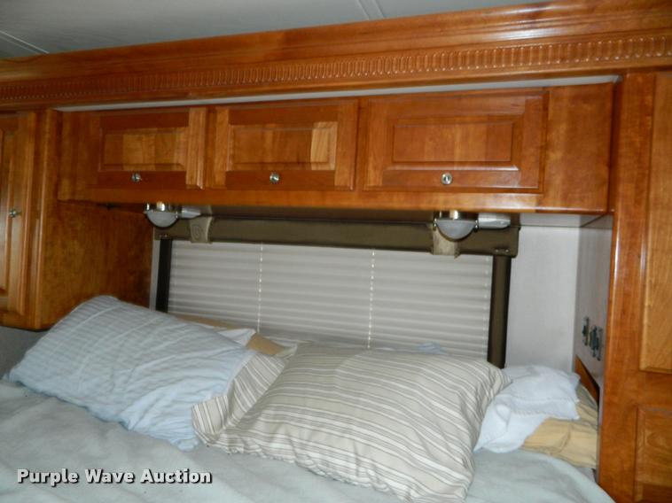 image for item J5035 2004 Monaco Dynasty Princess RV