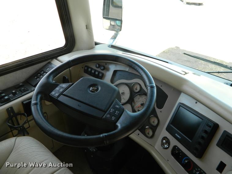 image for item J5035 2004 Monaco Dynasty Princess RV