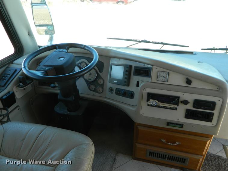 image for item J5035 2004 Monaco Dynasty Princess RV