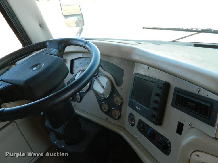 image for item J5035 2004 Monaco Dynasty Princess RV