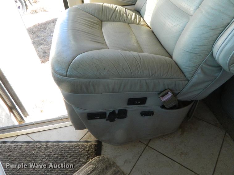 image for item J5035 2004 Monaco Dynasty Princess RV