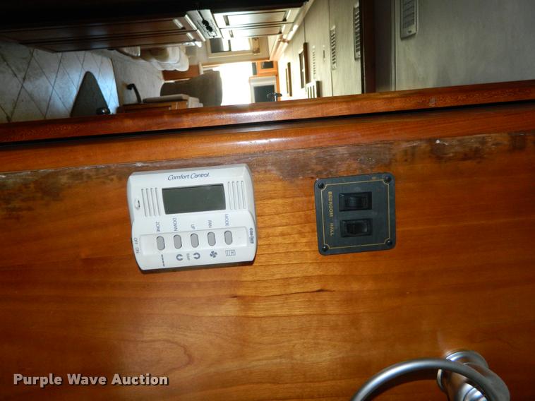 image for item J5035 2004 Monaco Dynasty Princess RV