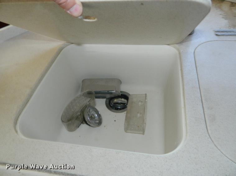 image for item J5035 2004 Monaco Dynasty Princess RV