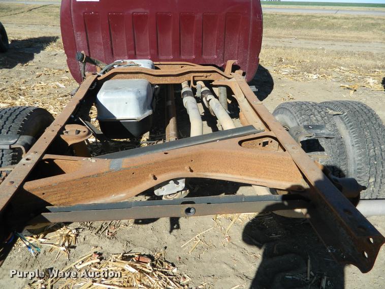 image for item J5039 1997 Chevrolet 3500 Crew Cab pickup truck