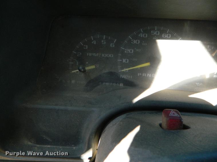 image for item J5039 1997 Chevrolet 3500 Crew Cab pickup truck