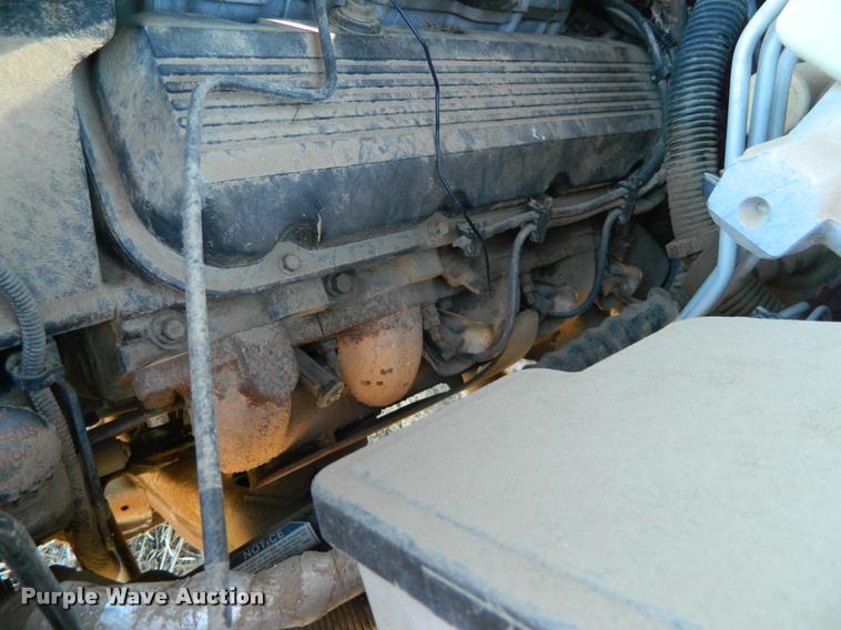 image for item J5039 1997 Chevrolet 3500 Crew Cab pickup truck