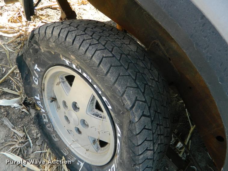 image for item J5041 1987 Chevrolet S10 pickup truck