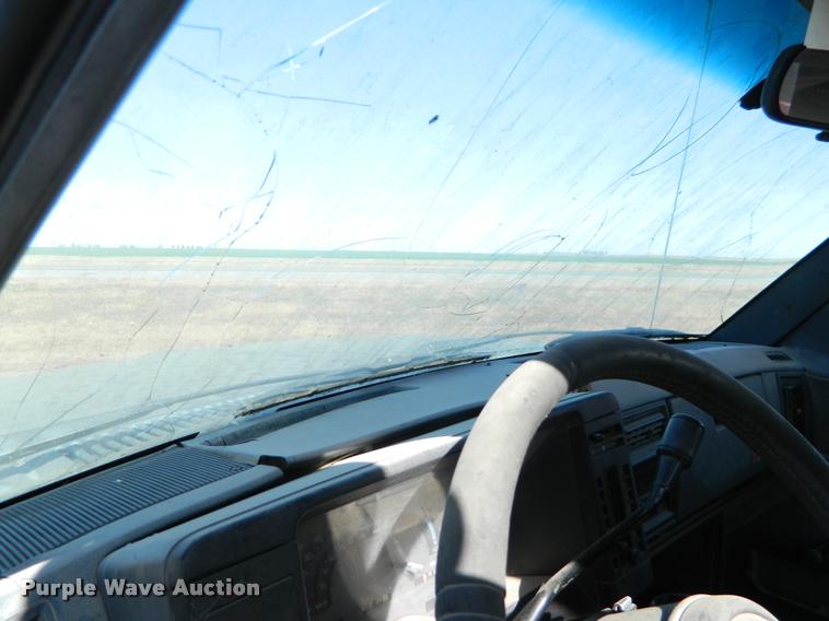 image for item J5041 1987 Chevrolet S10 pickup truck