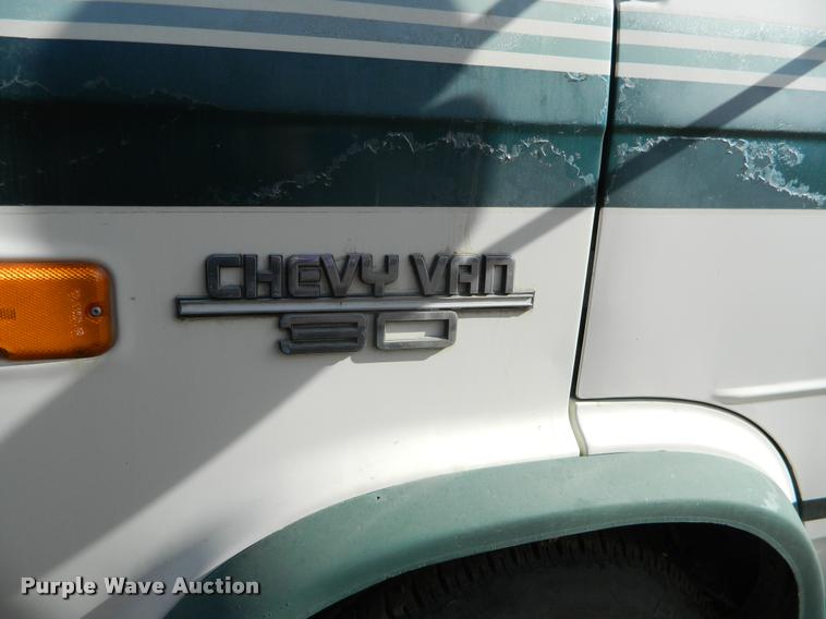 image for item J5045 1989 Chevrolet G30 Leisure-Cruiser Travelcraft RV