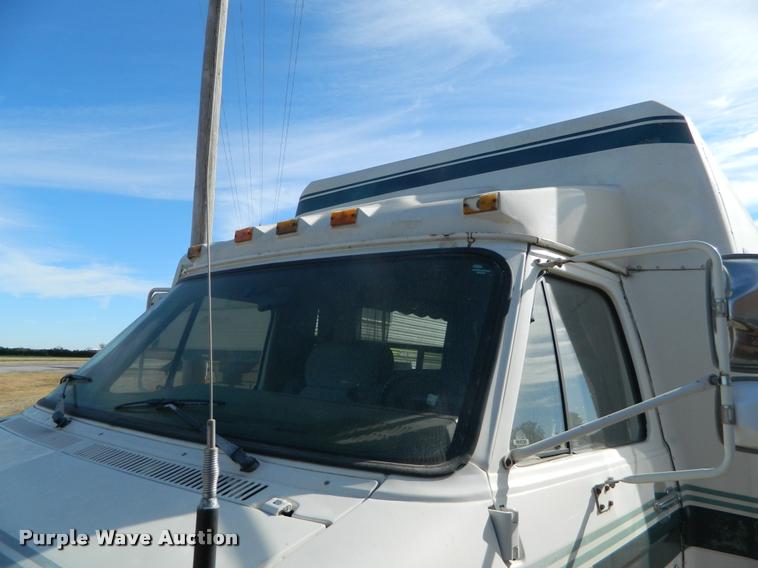 image for item J5045 1989 Chevrolet G30 Leisure-Cruiser Travelcraft RV