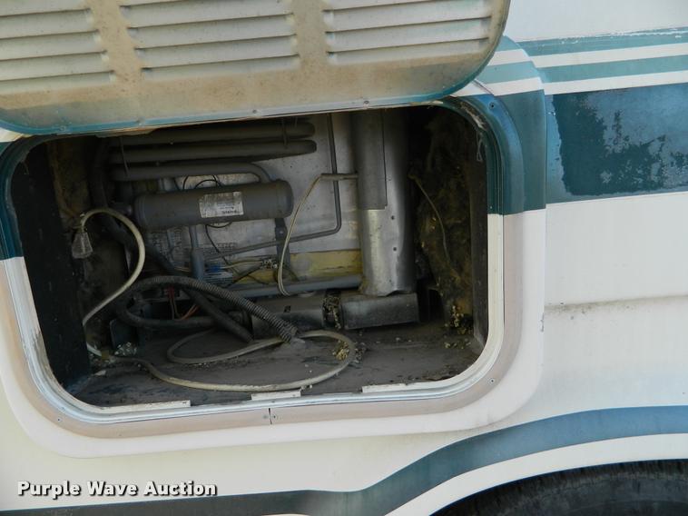 image for item J5045 1989 Chevrolet G30 Leisure-Cruiser Travelcraft RV