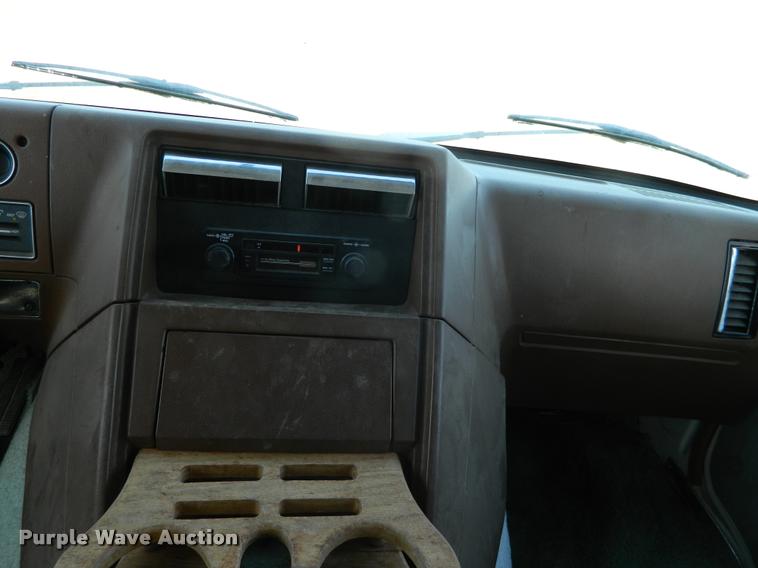 image for item J5045 1989 Chevrolet G30 Leisure-Cruiser Travelcraft RV