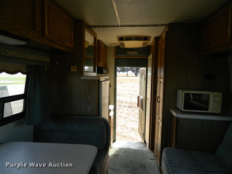 image for item J5045 1989 Chevrolet G30 Leisure-Cruiser Travelcraft RV
