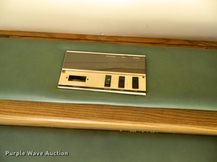 image for item J5045 1989 Chevrolet G30 Leisure-Cruiser Travelcraft RV