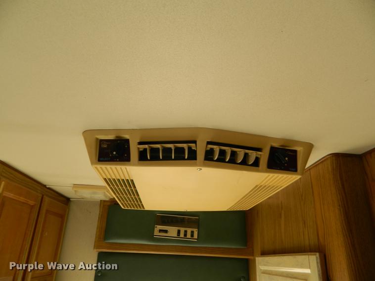 image for item J5045 1989 Chevrolet G30 Leisure-Cruiser Travelcraft RV