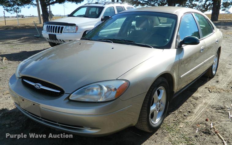 image for item J5052 2000 Ford Taurus SE