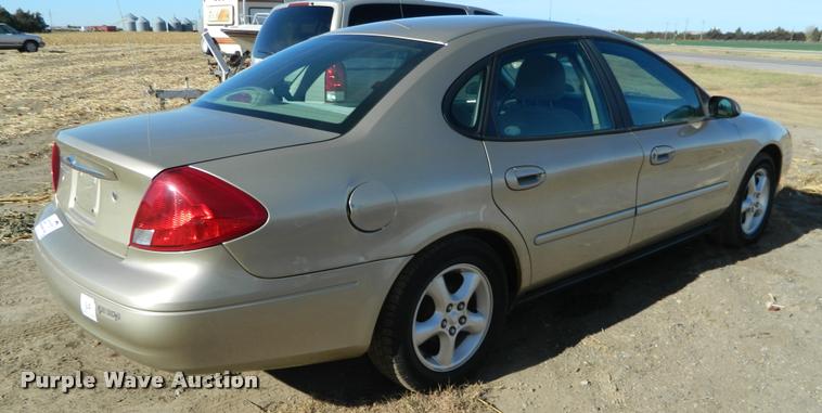 image for item J5052 2000 Ford Taurus SE