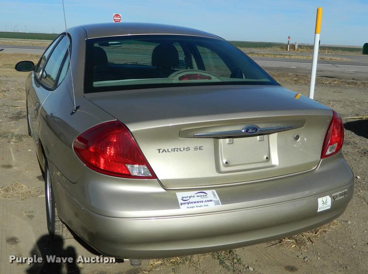 image for item J5052 2000 Ford Taurus SE