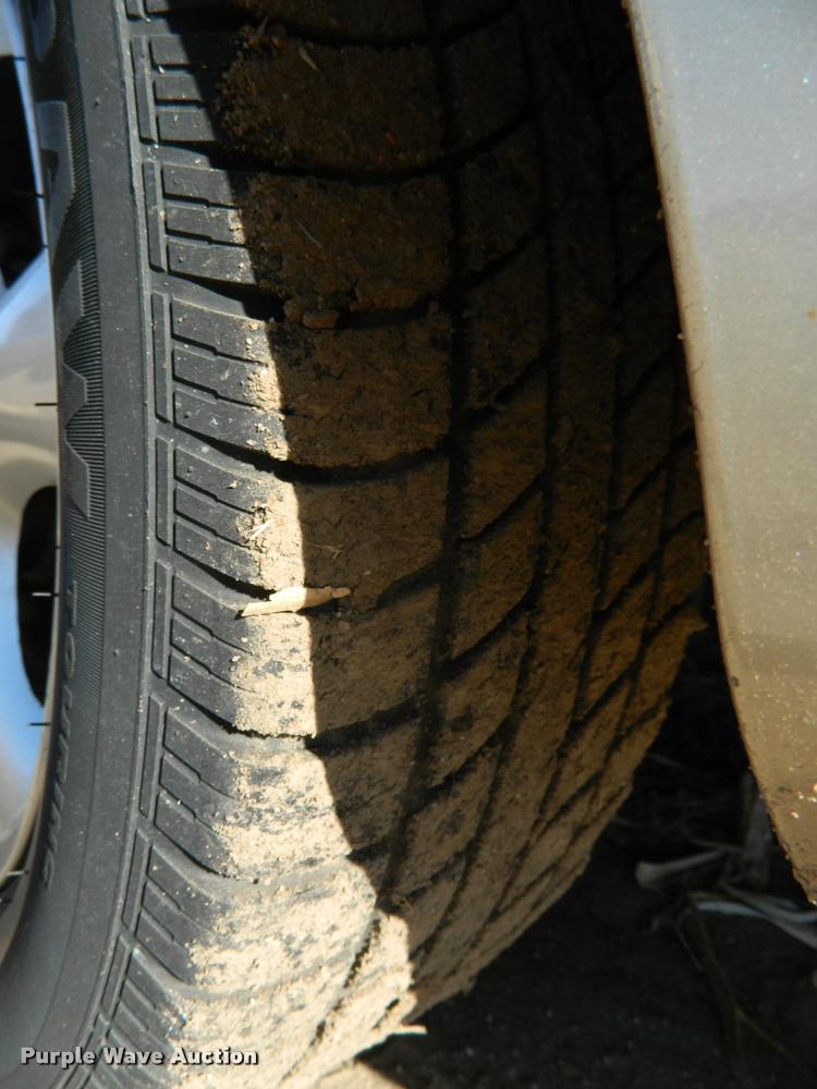 image for item J5052 2000 Ford Taurus SE