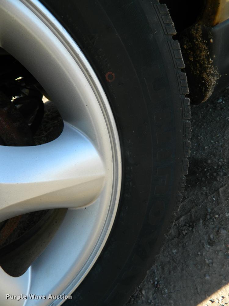 image for item J5052 2000 Ford Taurus SE