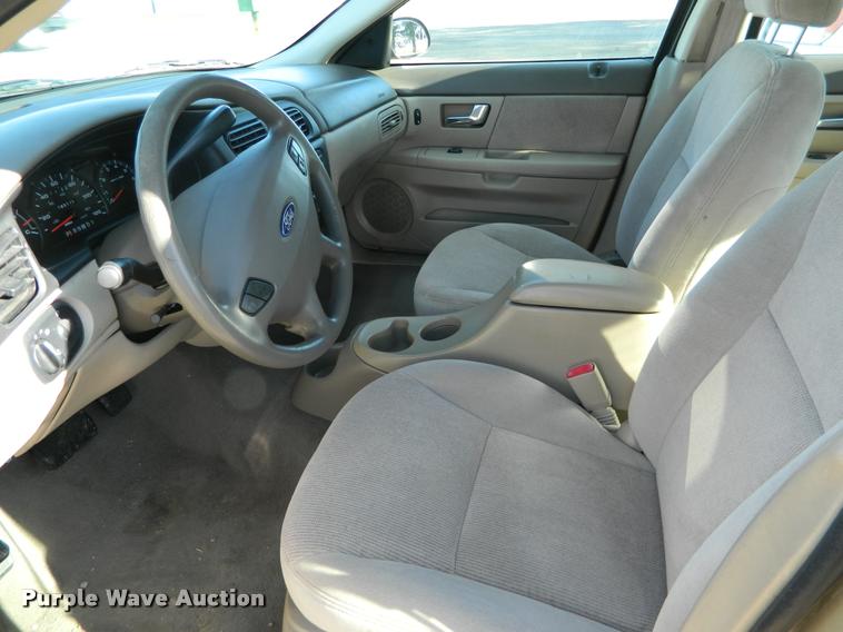 image for item J5052 2000 Ford Taurus SE