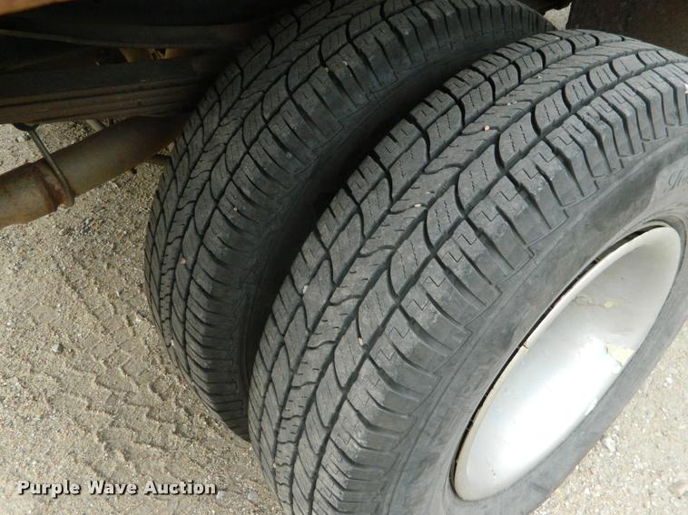 image for item J5055 2002 Dodge Ram 3500 flatbed pickup truck