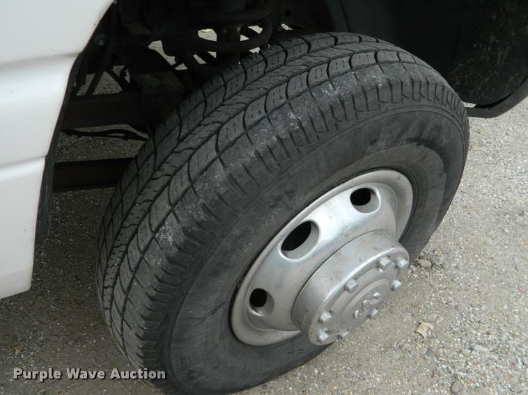 image for item J5055 2002 Dodge Ram 3500 flatbed pickup truck