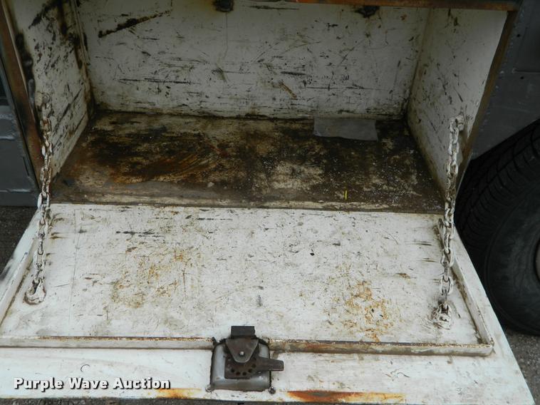 image for item J5055 2002 Dodge Ram 3500 flatbed pickup truck