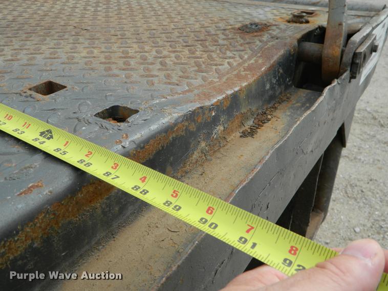 image for item J5055 2002 Dodge Ram 3500 flatbed pickup truck