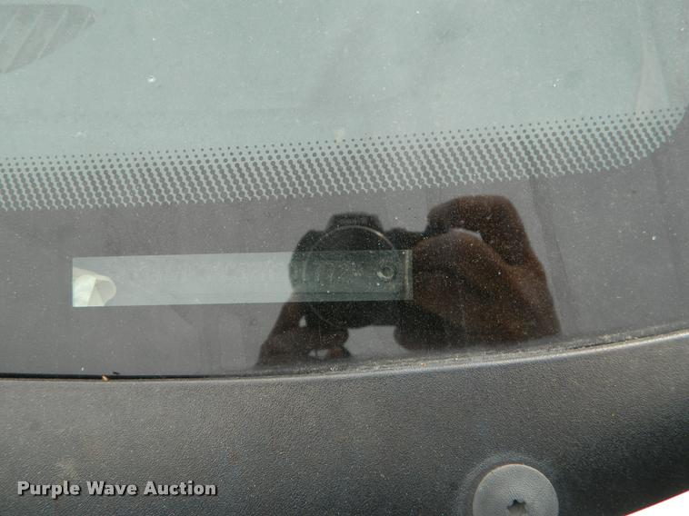 image for item J5055 2002 Dodge Ram 3500 flatbed pickup truck