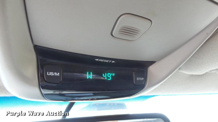 image for item J5725 2001 Dodge Ram 2500 Laramie SLT Quad Cab flatbed pickup truck