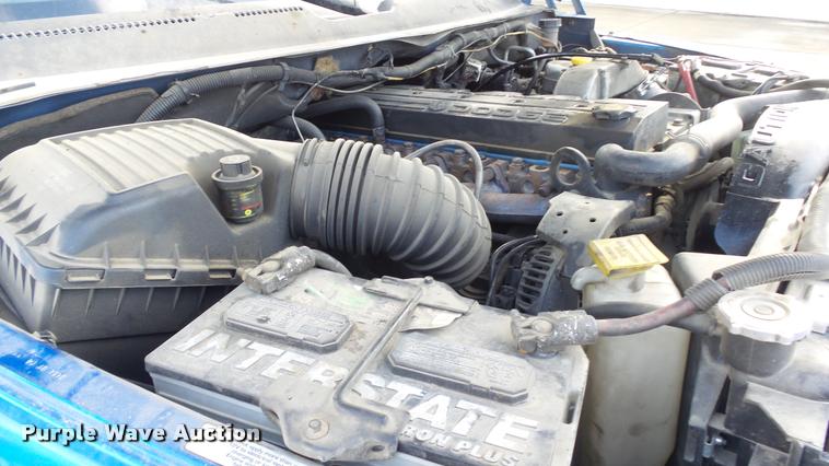 image for item J5725 2001 Dodge Ram 2500 Laramie SLT Quad Cab flatbed pickup truck