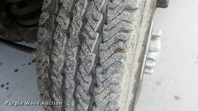 image for item J5725 2001 Dodge Ram 2500 Laramie SLT Quad Cab flatbed pickup truck