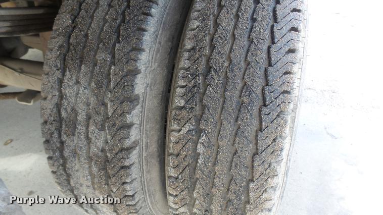 image for item J5725 2001 Dodge Ram 2500 Laramie SLT Quad Cab flatbed pickup truck