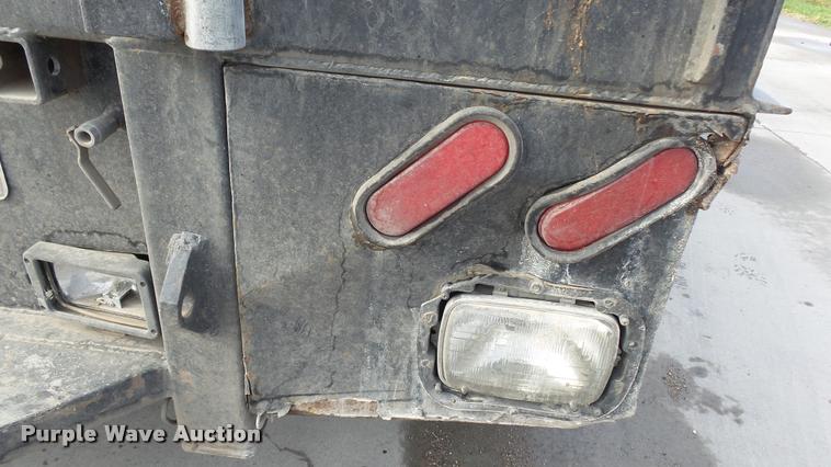 image for item J5725 2001 Dodge Ram 2500 Laramie SLT Quad Cab flatbed pickup truck