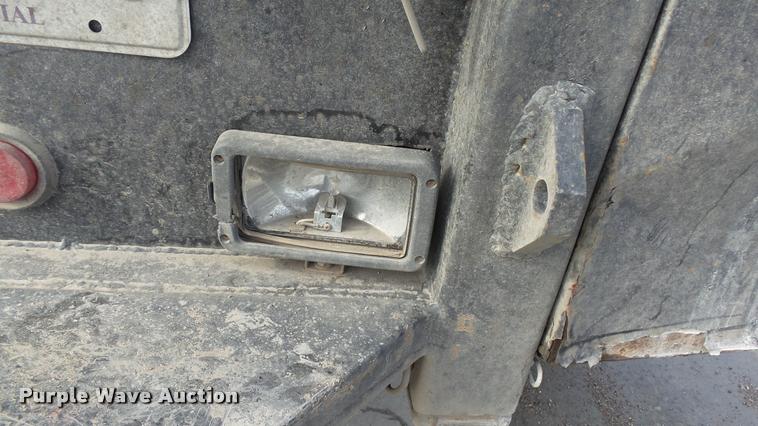 image for item J5725 2001 Dodge Ram 2500 Laramie SLT Quad Cab flatbed pickup truck