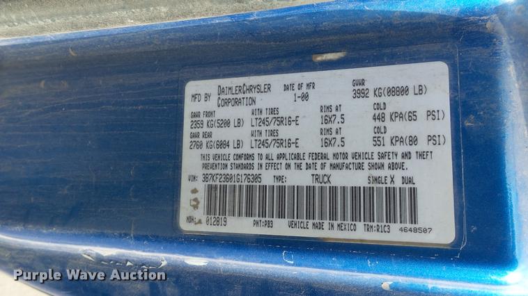 image for item J5725 2001 Dodge Ram 2500 Laramie SLT Quad Cab flatbed pickup truck