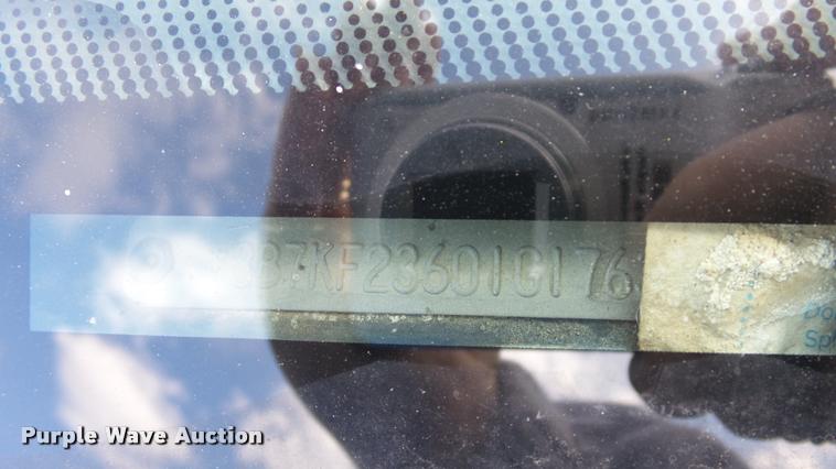 image for item J5725 2001 Dodge Ram 2500 Laramie SLT Quad Cab flatbed pickup truck