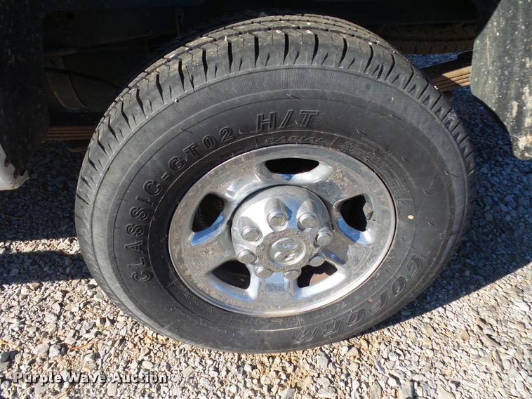 image for item K1037 2011 Dodge Ram 2500 Quad Cab pickup truck