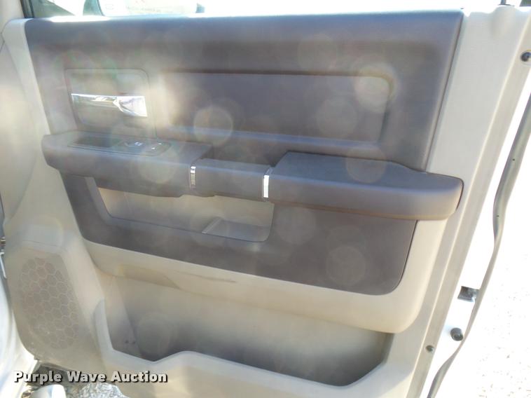 image for item K1037 2011 Dodge Ram 2500 Quad Cab pickup truck