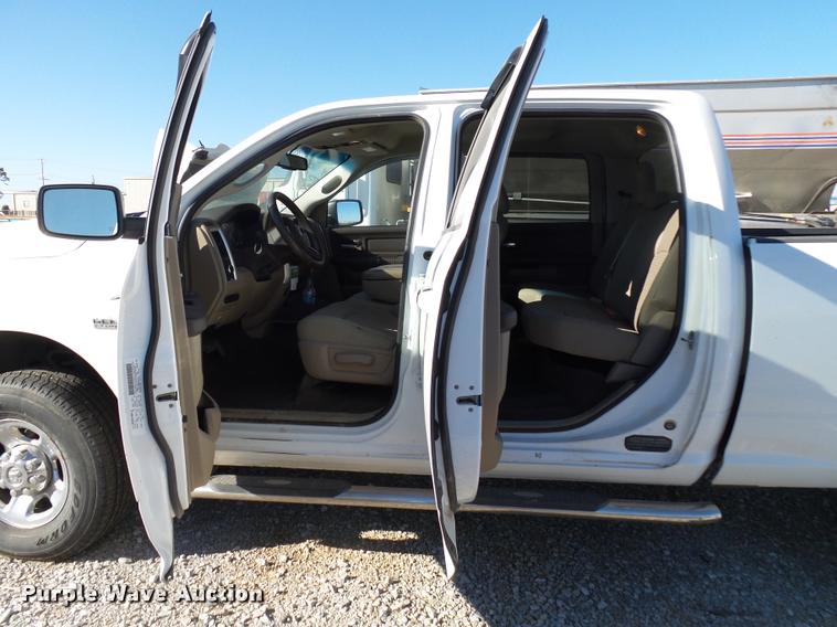 image for item K1037 2011 Dodge Ram 2500 Quad Cab pickup truck