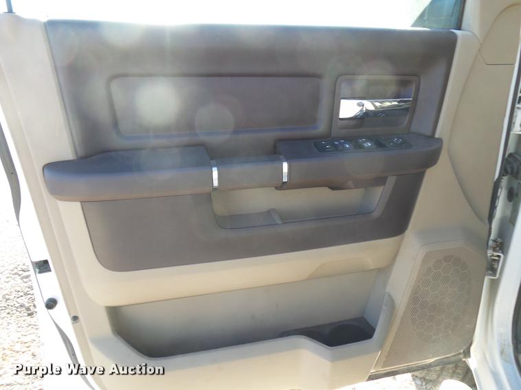 image for item K1037 2011 Dodge Ram 2500 Quad Cab pickup truck