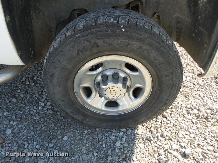 image for item K1040 2009 Chevrolet Silverado 2500HD Ext. Cab pickup truck