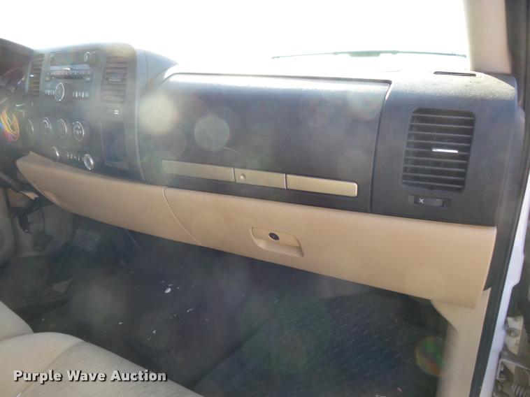 image for item K1040 2009 Chevrolet Silverado 2500HD Ext. Cab pickup truck