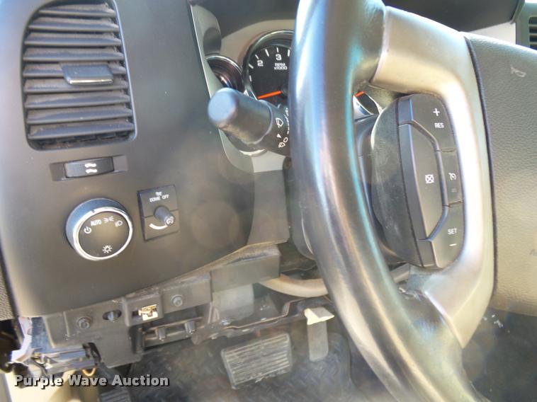 image for item K1040 2009 Chevrolet Silverado 2500HD Ext. Cab pickup truck