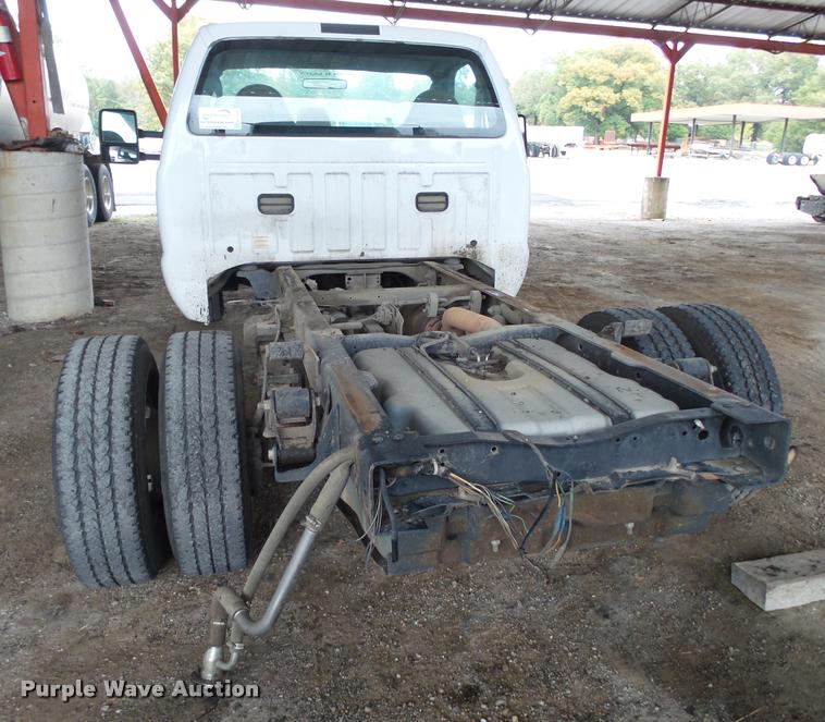image for item K1080 2008 Ford F350 Super Duty pickup truck cab and chassis