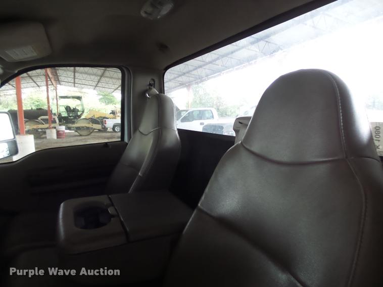 image for item K1080 2008 Ford F350 Super Duty pickup truck cab and chassis