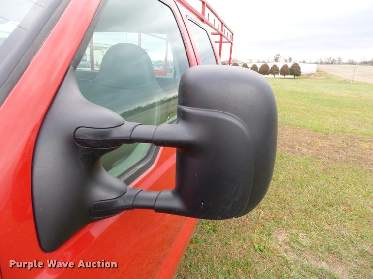 image for item K3426 2003 Ford F250 Super Duty Crew Cab flat bed truck