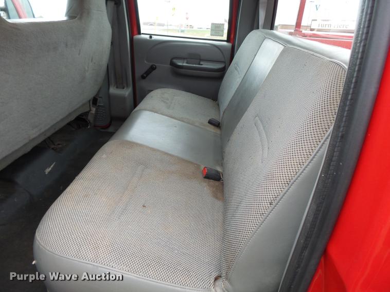 image for item K3426 2003 Ford F250 Super Duty Crew Cab flat bed truck