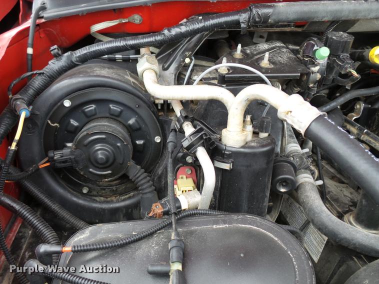 image for item K3426 2003 Ford F250 Super Duty Crew Cab flat bed truck